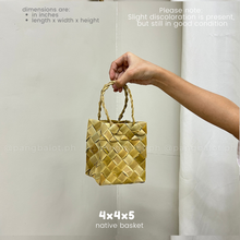 Load image into Gallery viewer, Native Pandan - (SALE) box &amp; basket
