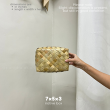 Load image into Gallery viewer, Native Pandan - (SALE) box &amp; basket
